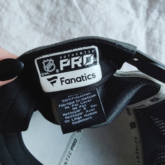 Tampa Bay Lightning Hat - Picture 5 of 5